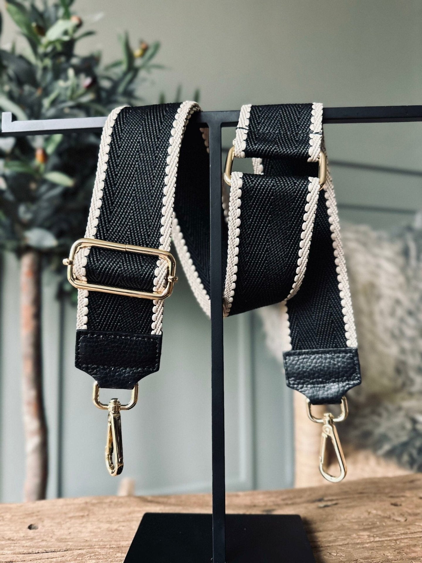 Taskerem Black m. beige kant - VIAMAJA.DK