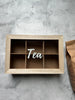 Tebox med skrift – Nordic white