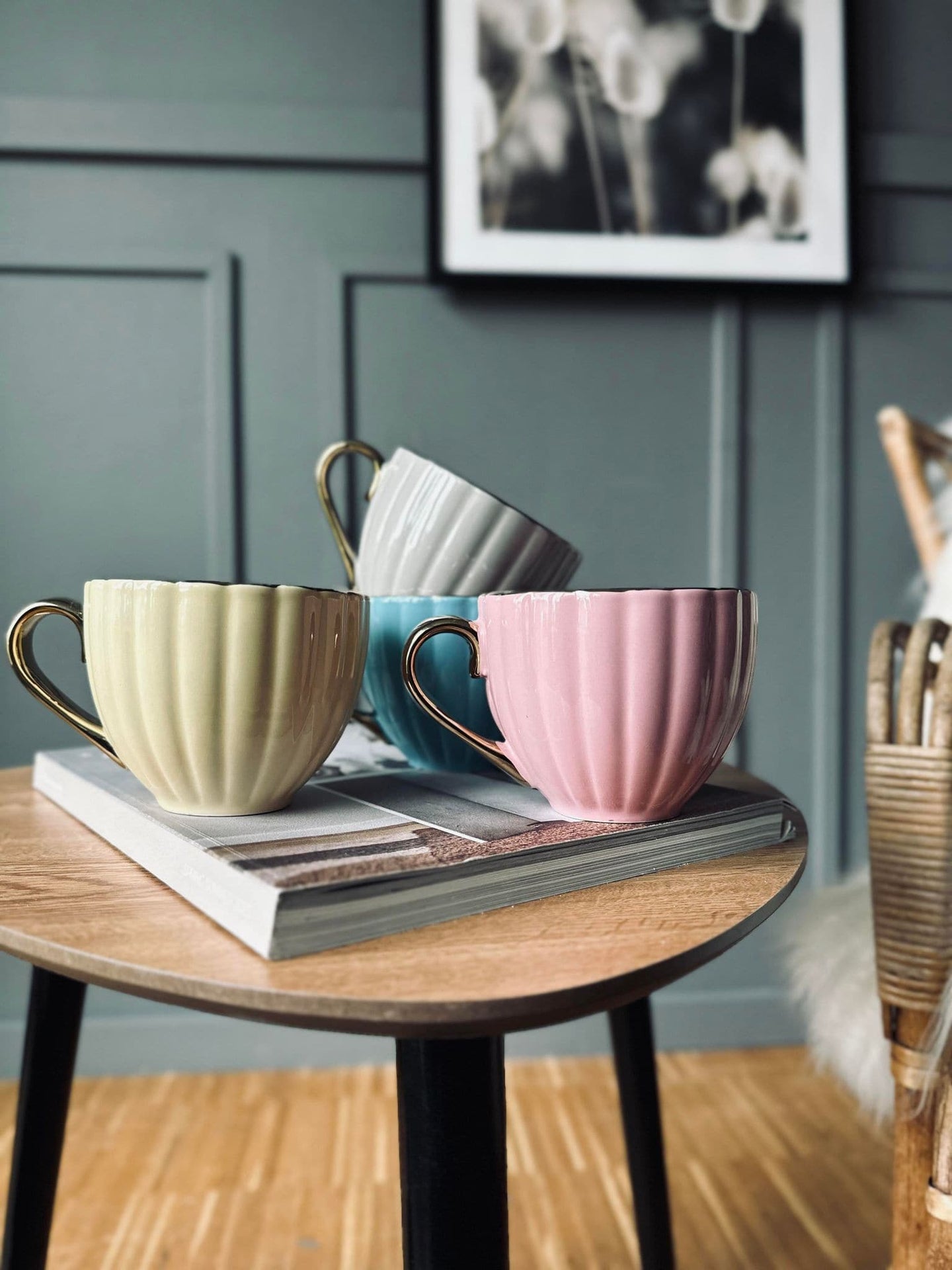 Tekop med guld hank – Gul - VIAMAJA.DK