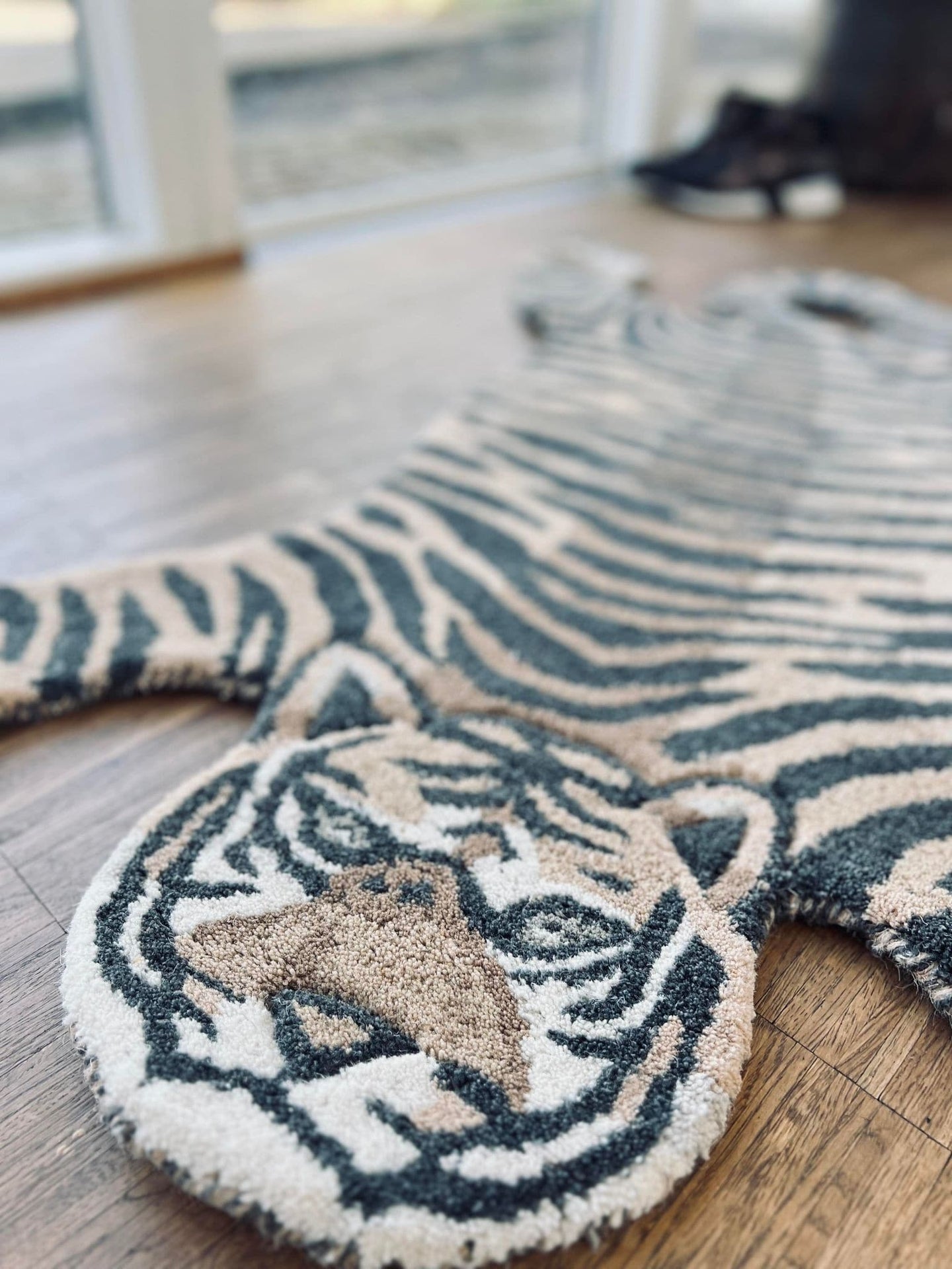 TIGER TÆPPE I ULD - 68X113 - VIAMAJA.DK
