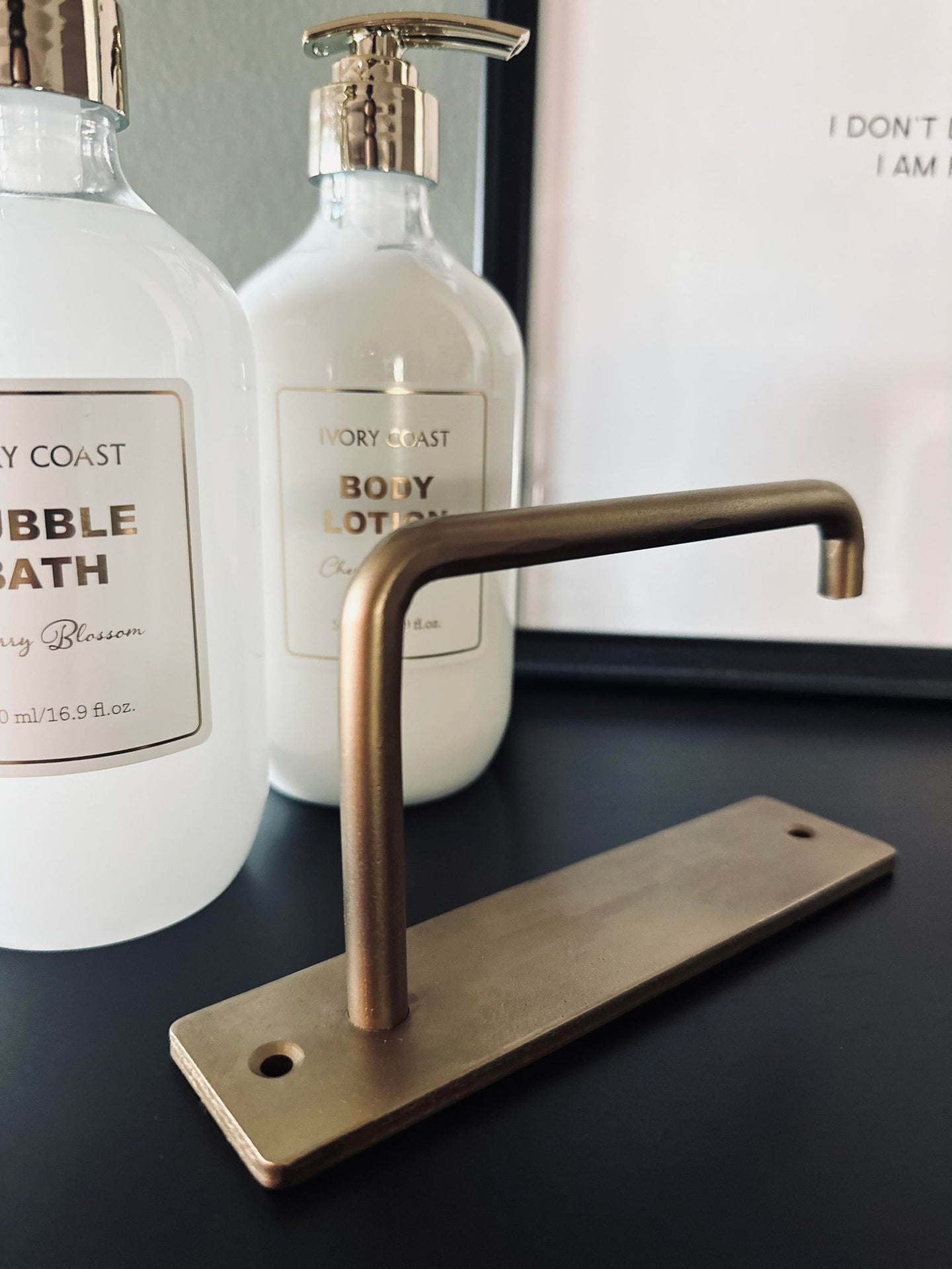 Toiletrulleholder Gold - VIAMAJA.DK