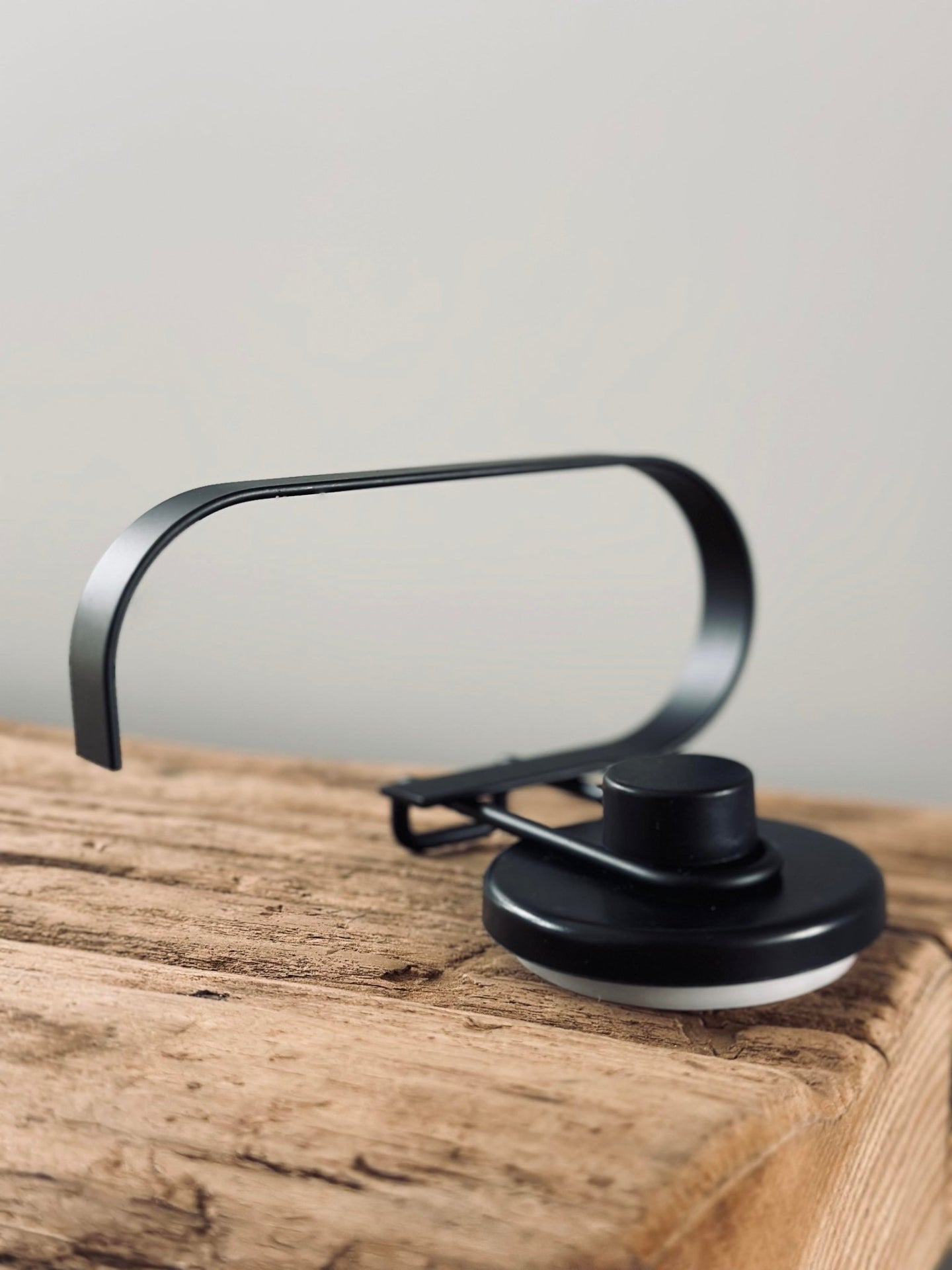 Toiletrulleholder med sugekopper - VIAMAJA.DK