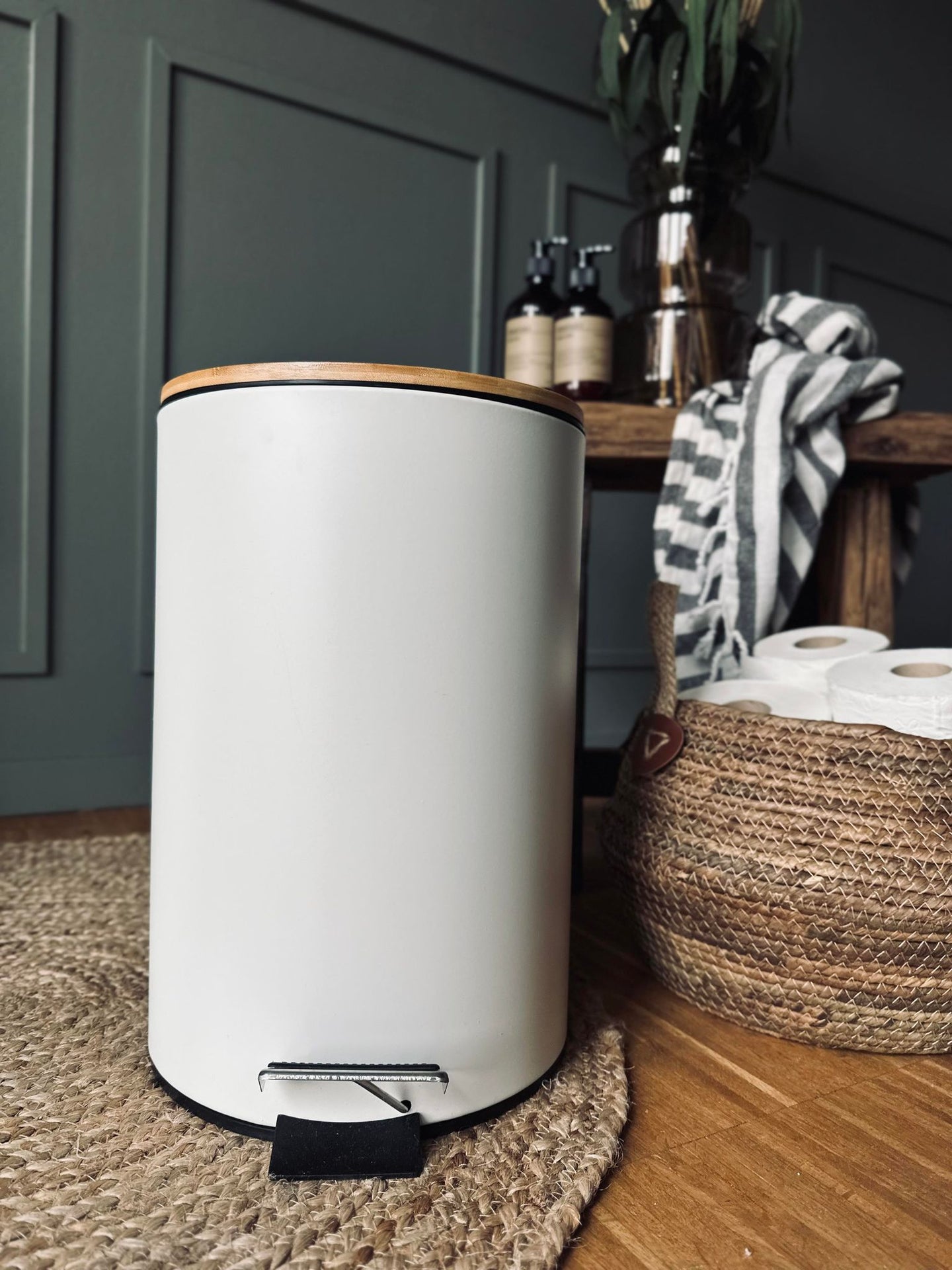 Toiletspand med bambus låg - Hvid Big size - VIAMAJA.DK