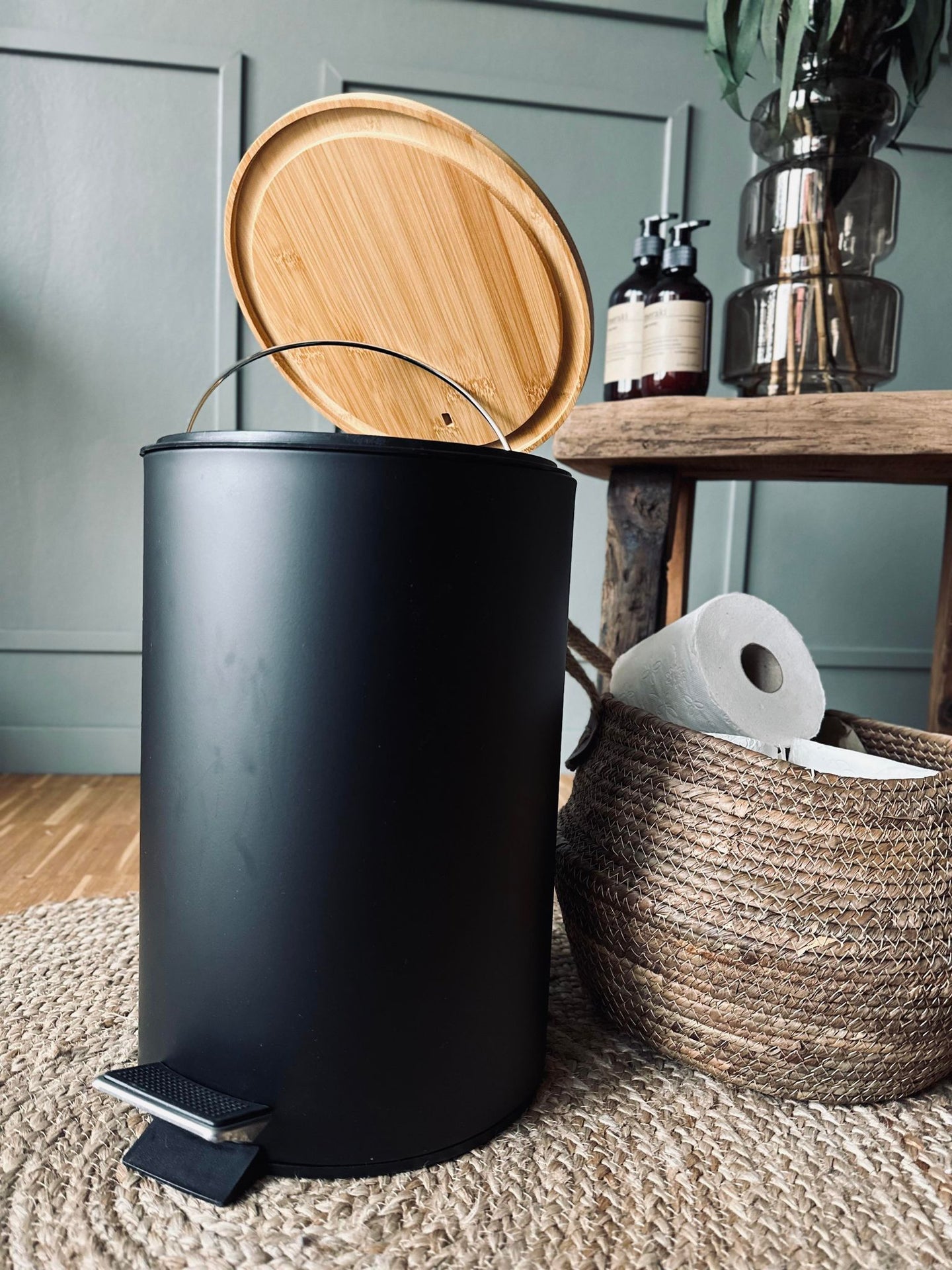 Toiletspand med bambus låg - Sort Big size - VIAMAJA.DK