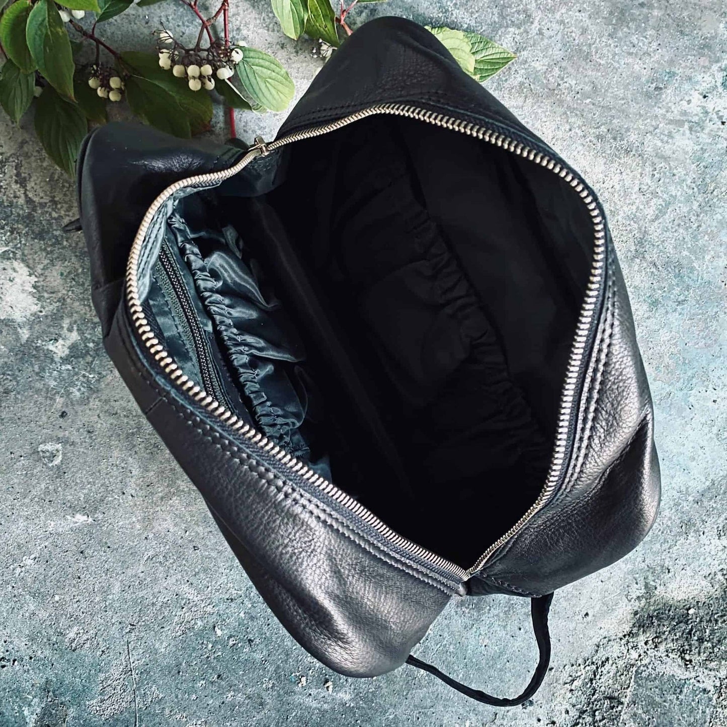 Toilettaske DEXTER - i det blødeste kalveskind - VIAMAJA.DK