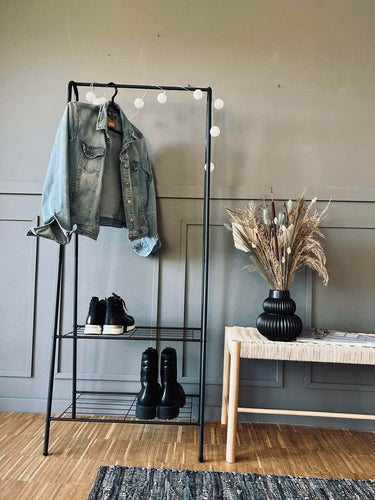 Tøjstativ med 2 hylder - Sort metal - VIAMAJA.DK