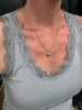 Topp med spets - Daily Grey