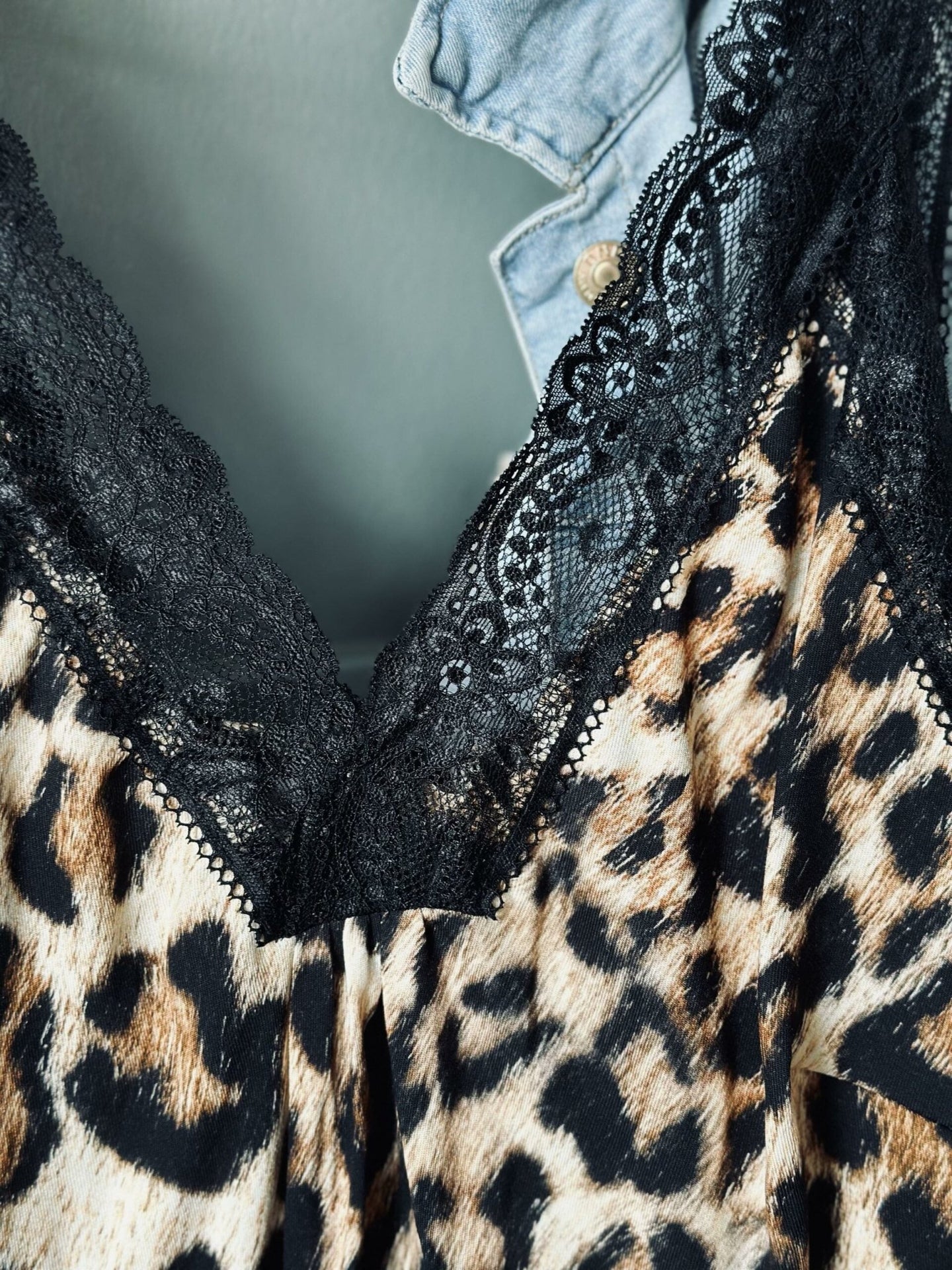 Top med blonde – Leopard / beige - VIAMAJA.DK