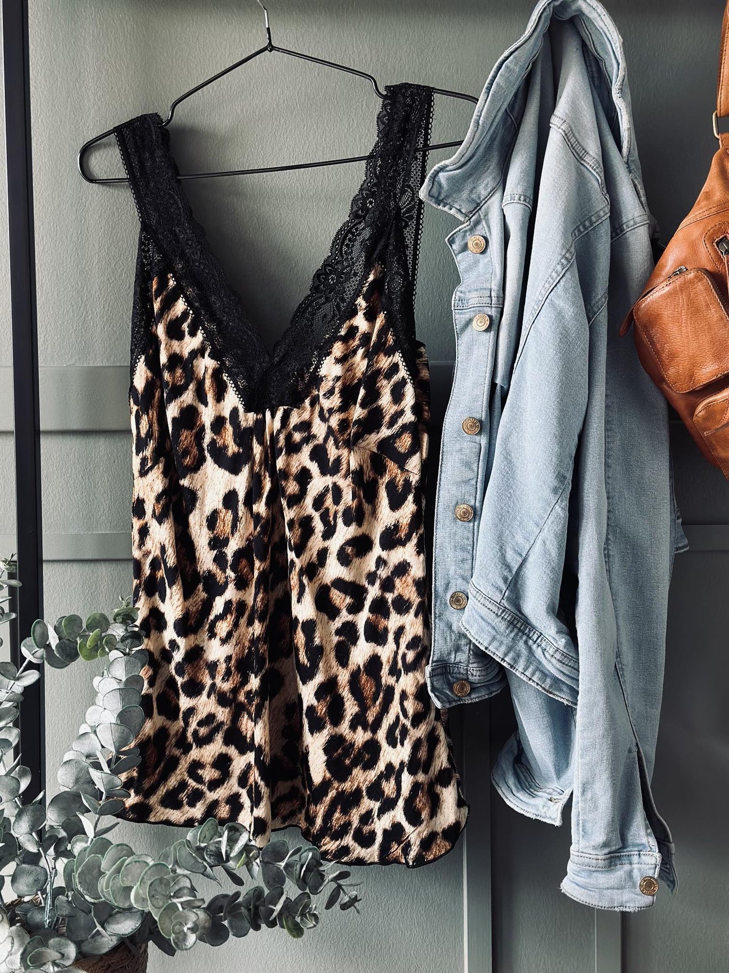 Top med blonde – Leopard / beige - VIAMAJA.DK