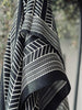 Halsduk - Black Line 70x70