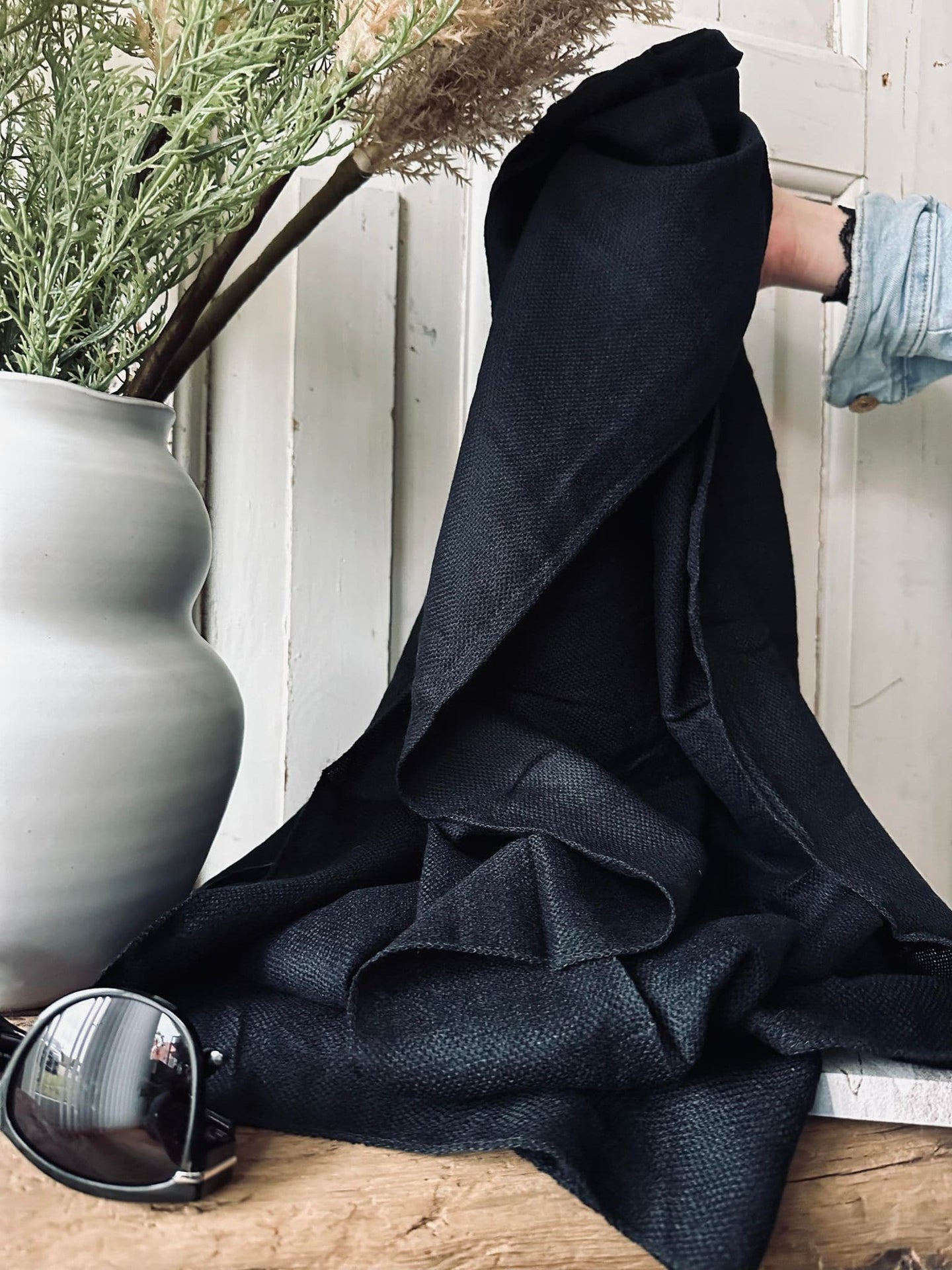 Tørklæde – Ensfarvet Black - VIAMAJA.DK