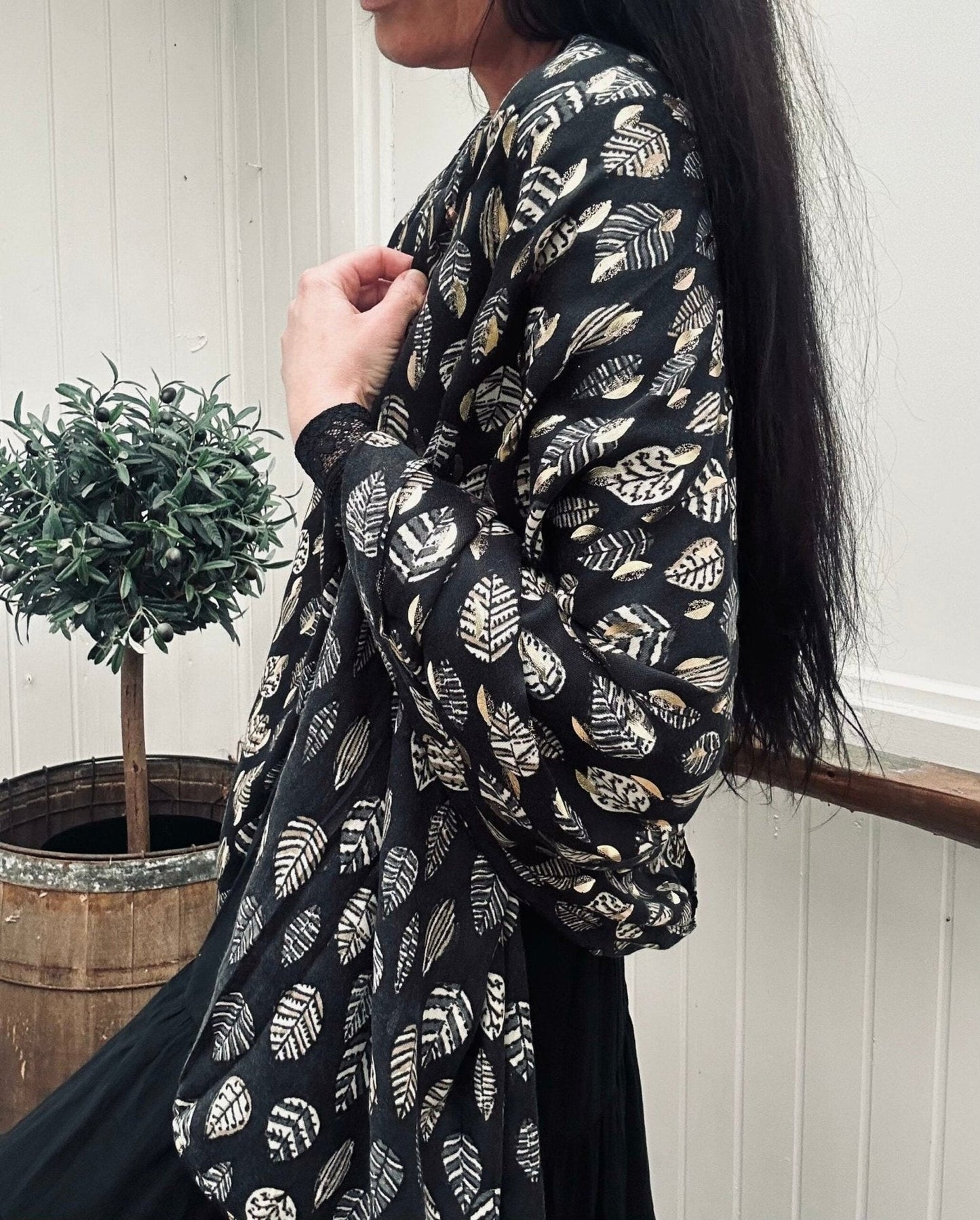 Tørklæde Golden / Black - VIAMAJA.DK