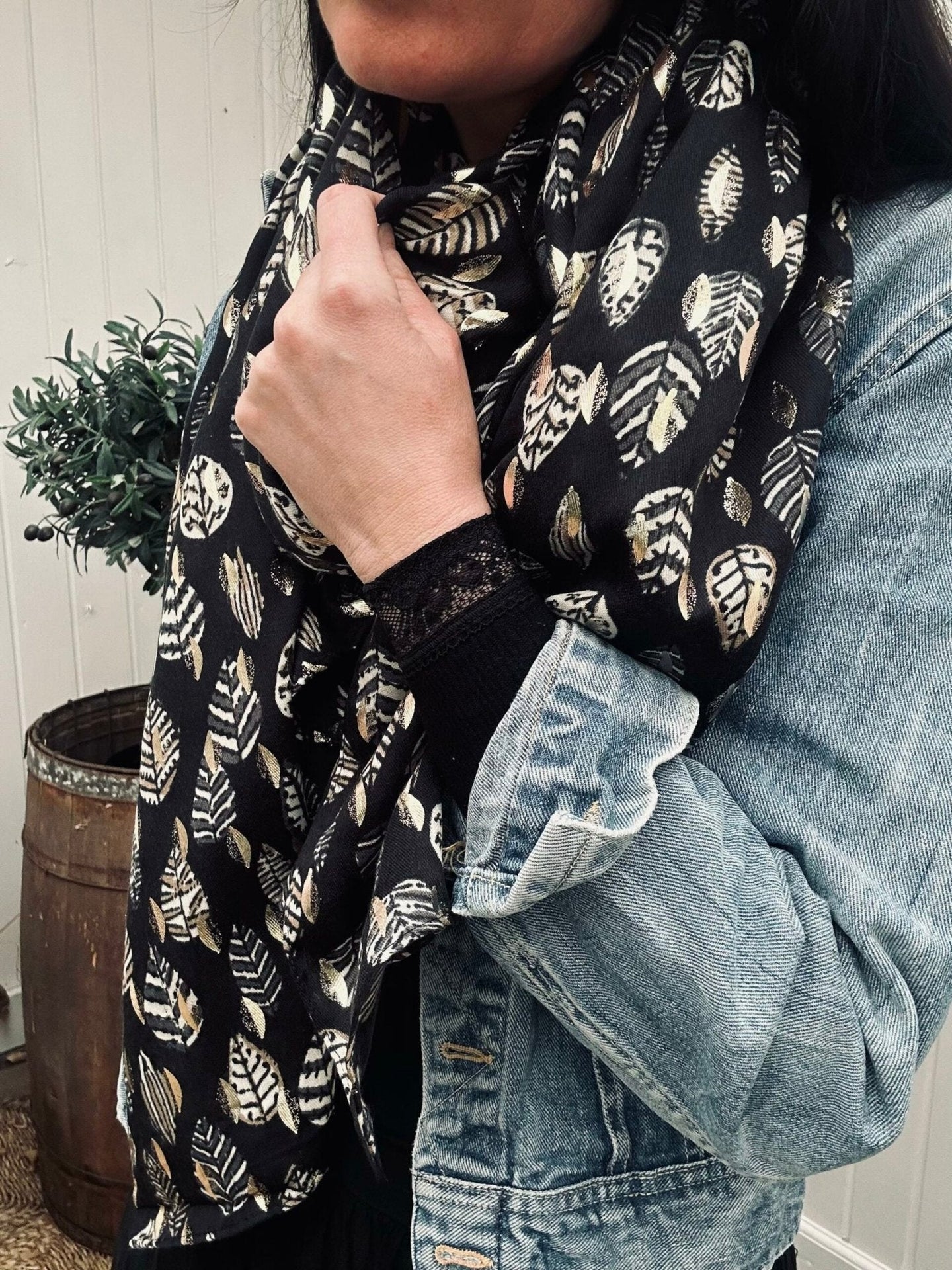 Tørklæde Golden / Black - VIAMAJA.DK