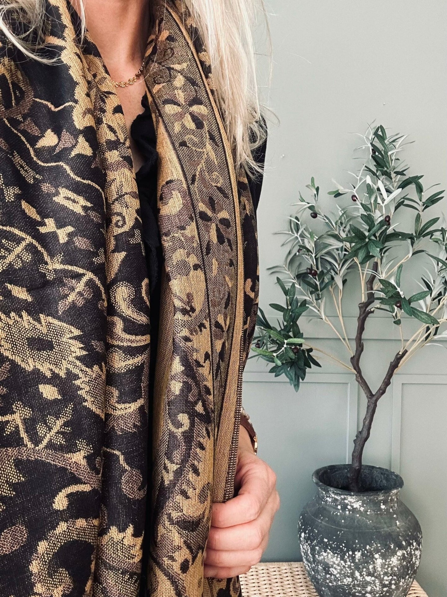 Tørklæde Paisley – Gylden - VIAMAJA.DK