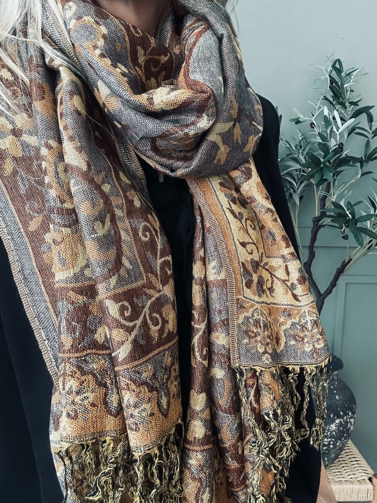 Tørklæde Paisley – Gylden / Cofee - VIAMAJA.DK