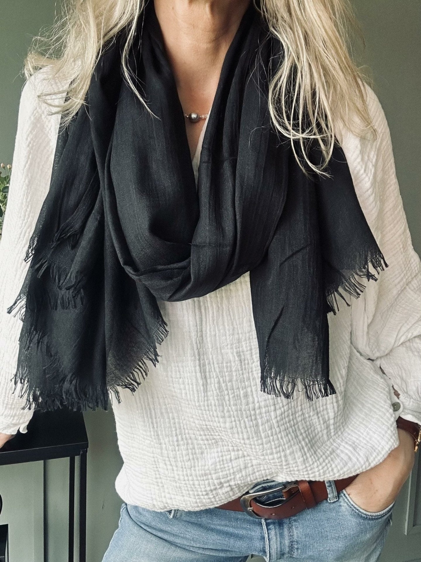 Tørklæde Simple black - VIAMAJA.DK