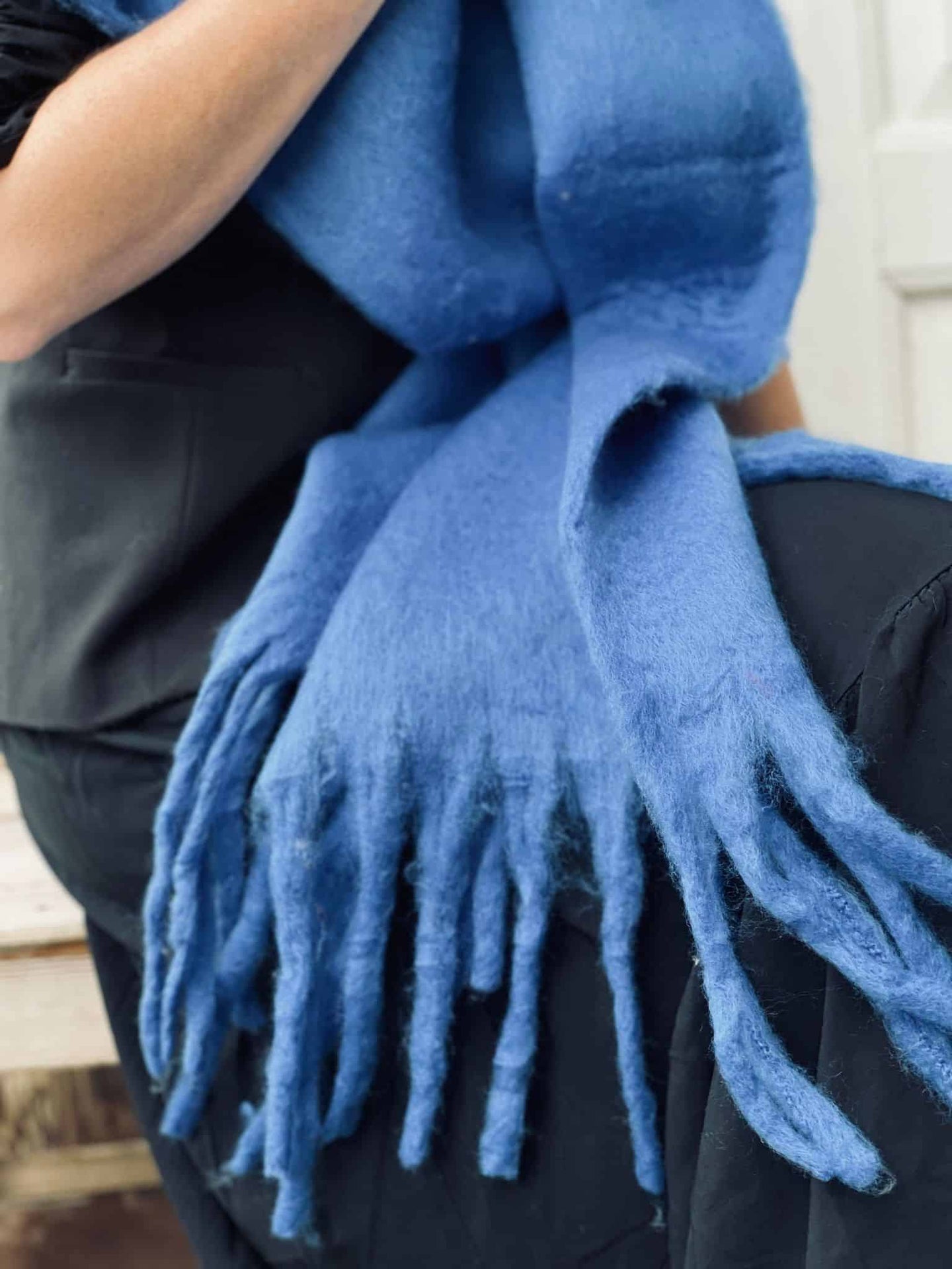 Tørklæde – Vamset Blå - VIAMAJA.DK