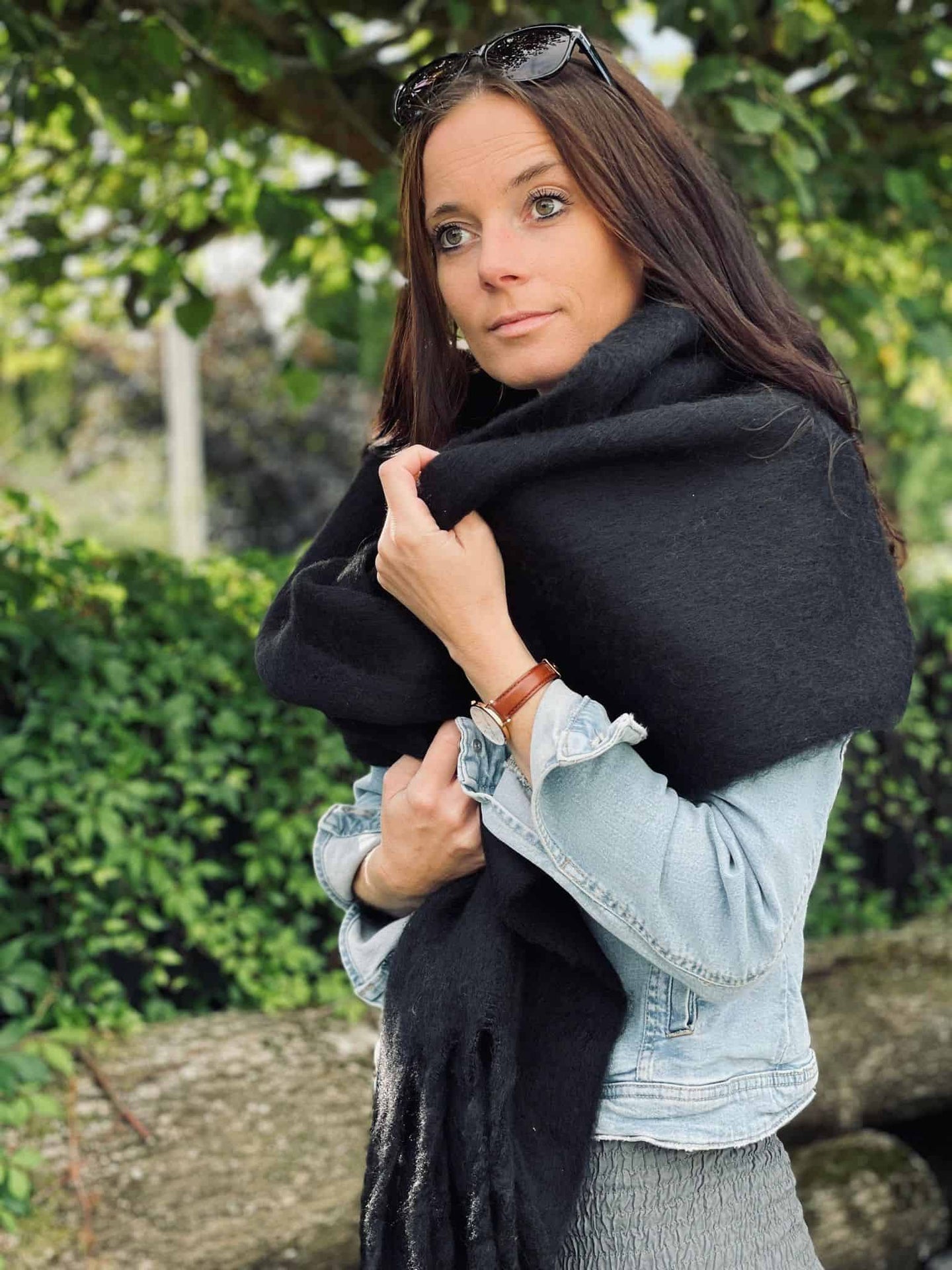 Tørklæde – Vamset Sort - VIAMAJA.DK