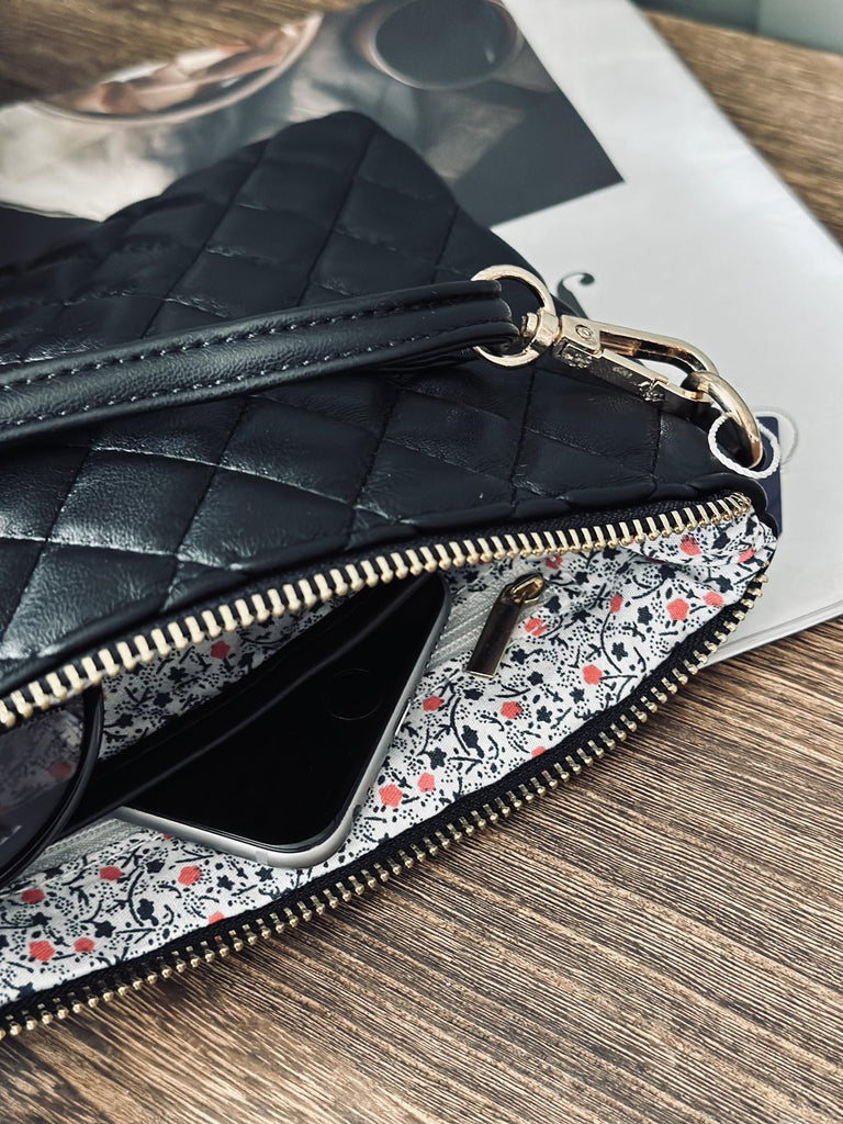 TREND Clutch Black quilt - VIAMAJA.DK