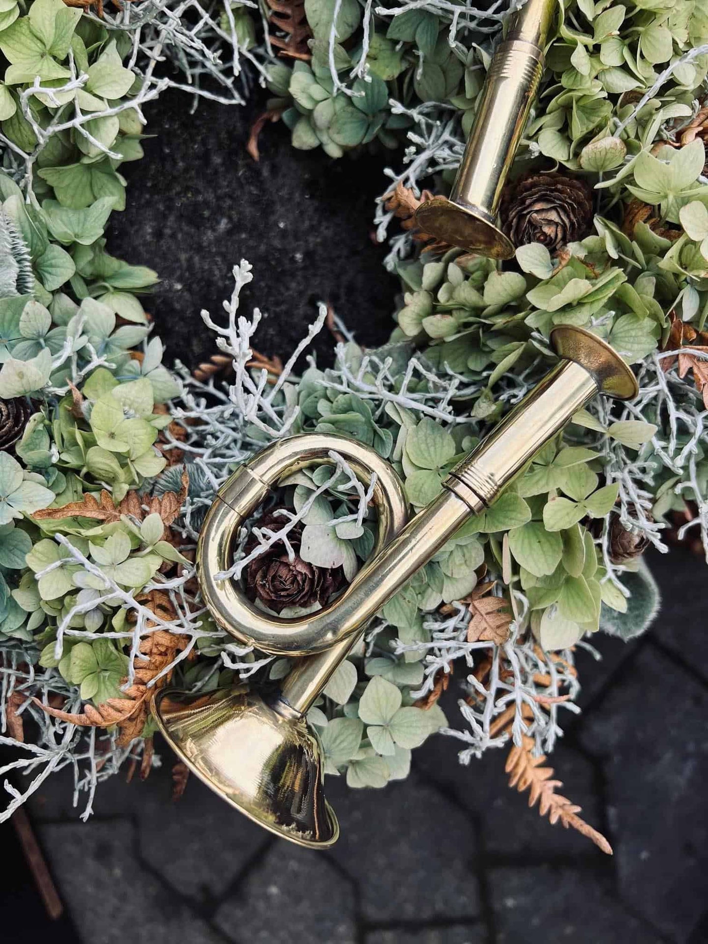 Trompet deko 14x5x7cm metal - VIAMAJA.DK