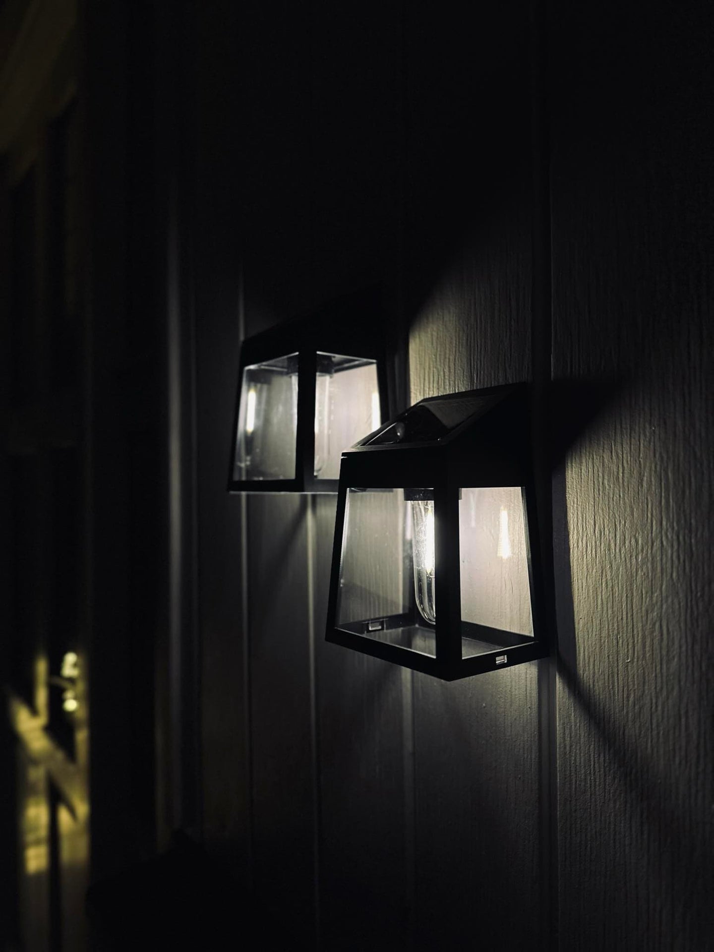 Væglampe med solceller , pakke med 2 stk - VIAMAJA.DK