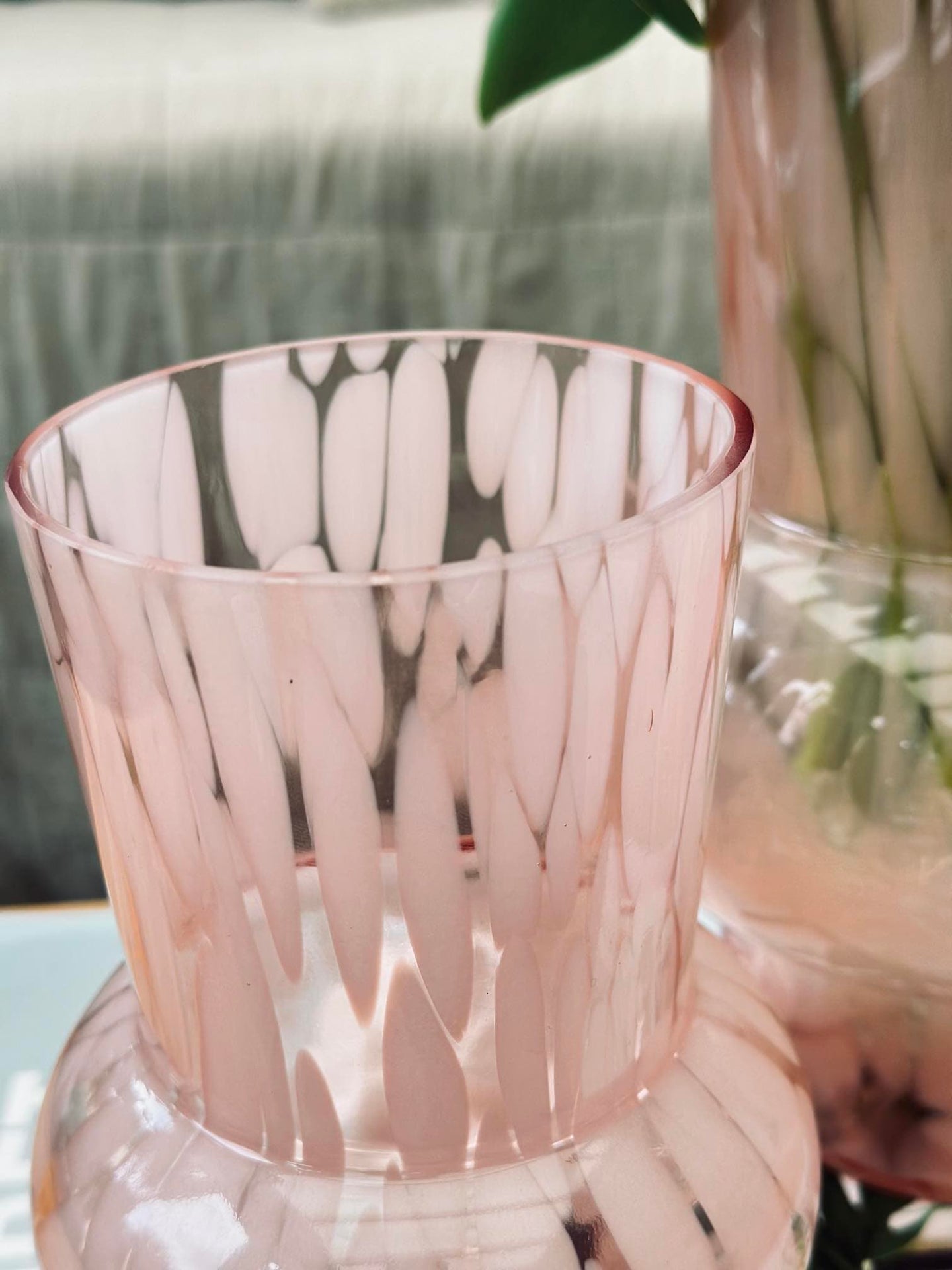 Vase 26cm Mundblæst glas – Rose - VIAMAJA.DK