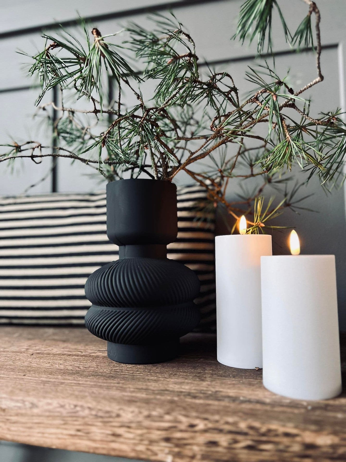 Vase i sort glas - VIAMAJA.DK