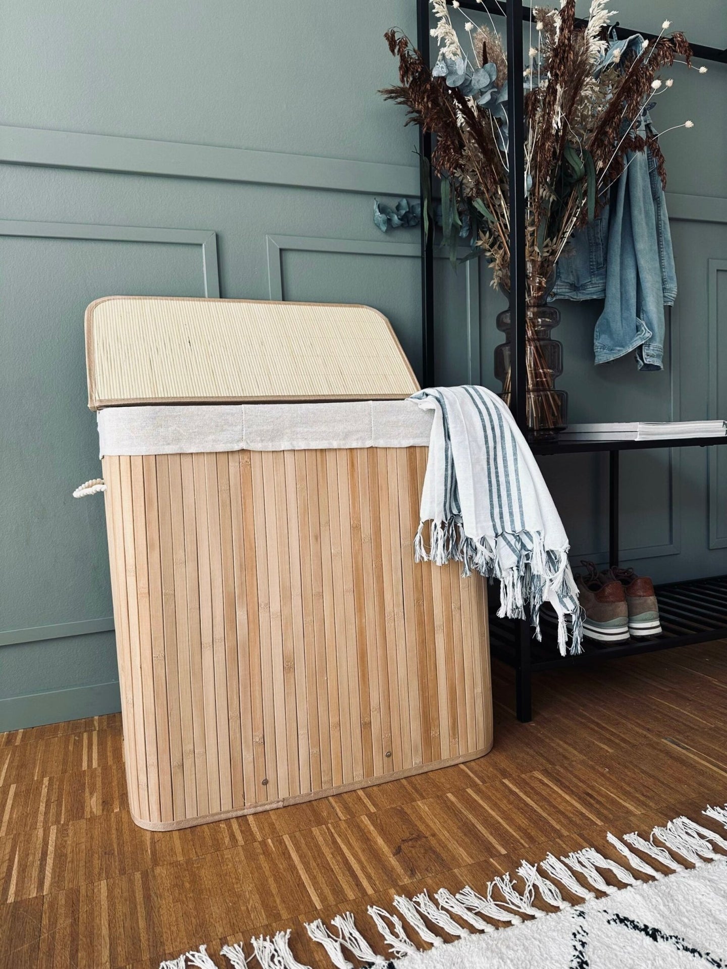 Vasketøjskurv – Bambus med tre rum - VIAMAJA.DK