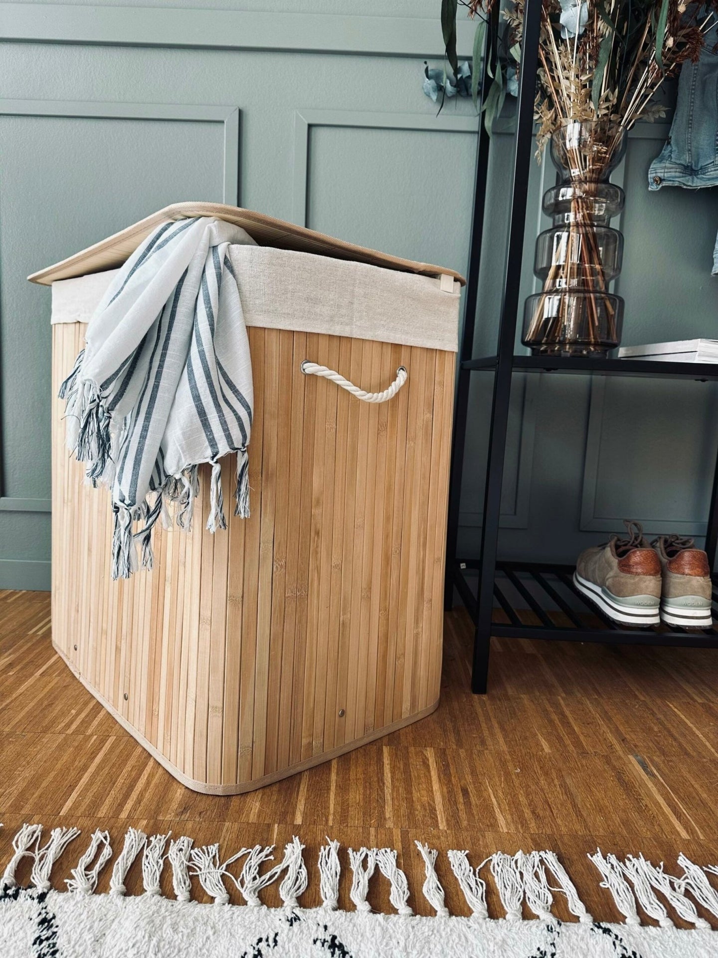 Vasketøjskurv – Bambus med tre rum - VIAMAJA.DK