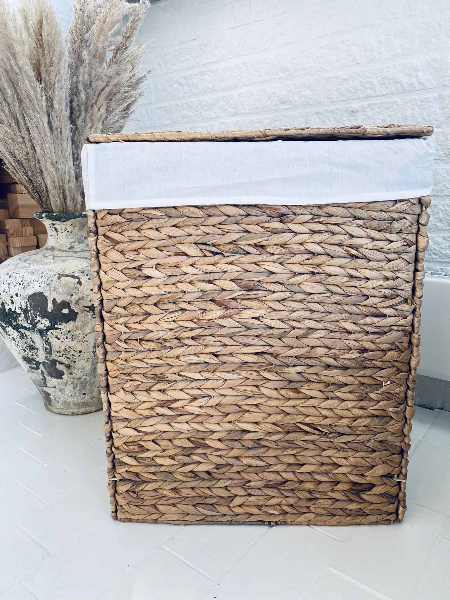 Vasketøjskurv med låg og inderpose - VIAMAJA.DK