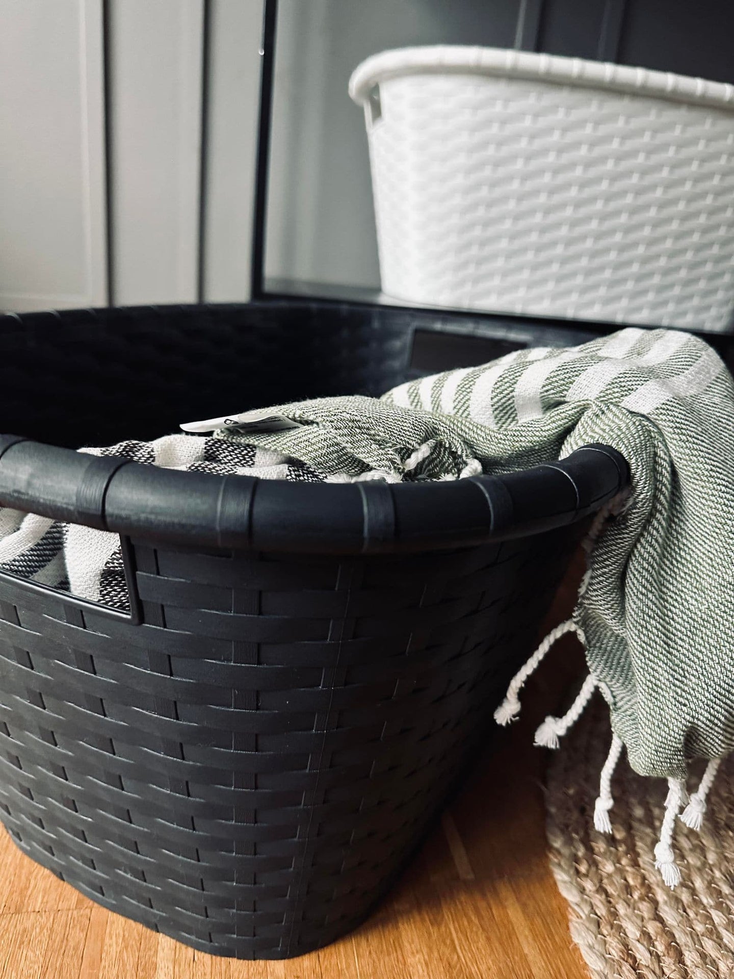 Vasketøjskurv - Sort 60cm - VIAMAJA.DK