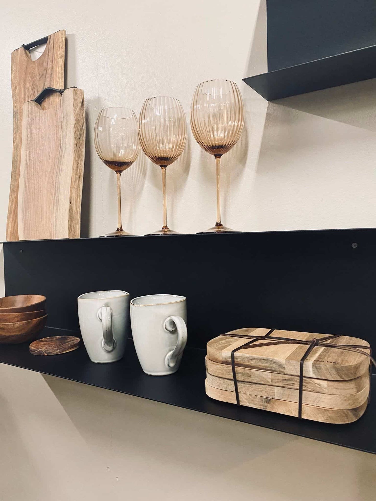 VIAMAJA kombi hylde – Sort 90cm - VIAMAJA.DK