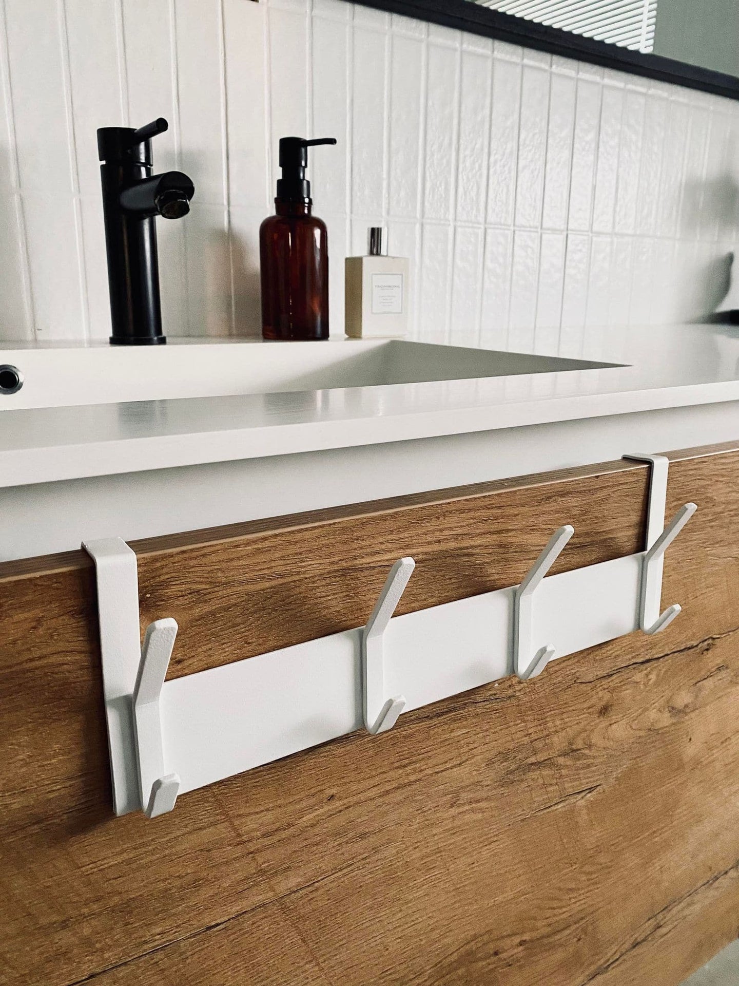 VIAMAJA ophæng til låge / skuffe - Hvid - VIAMAJA.DK