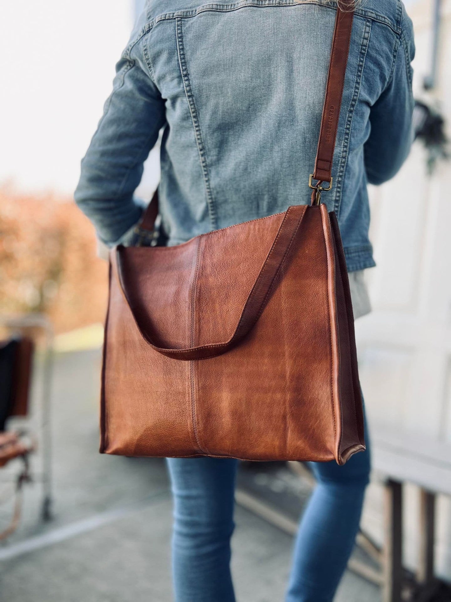 Work / Shopper - Lisa Walnut - VIAMAJA.DK