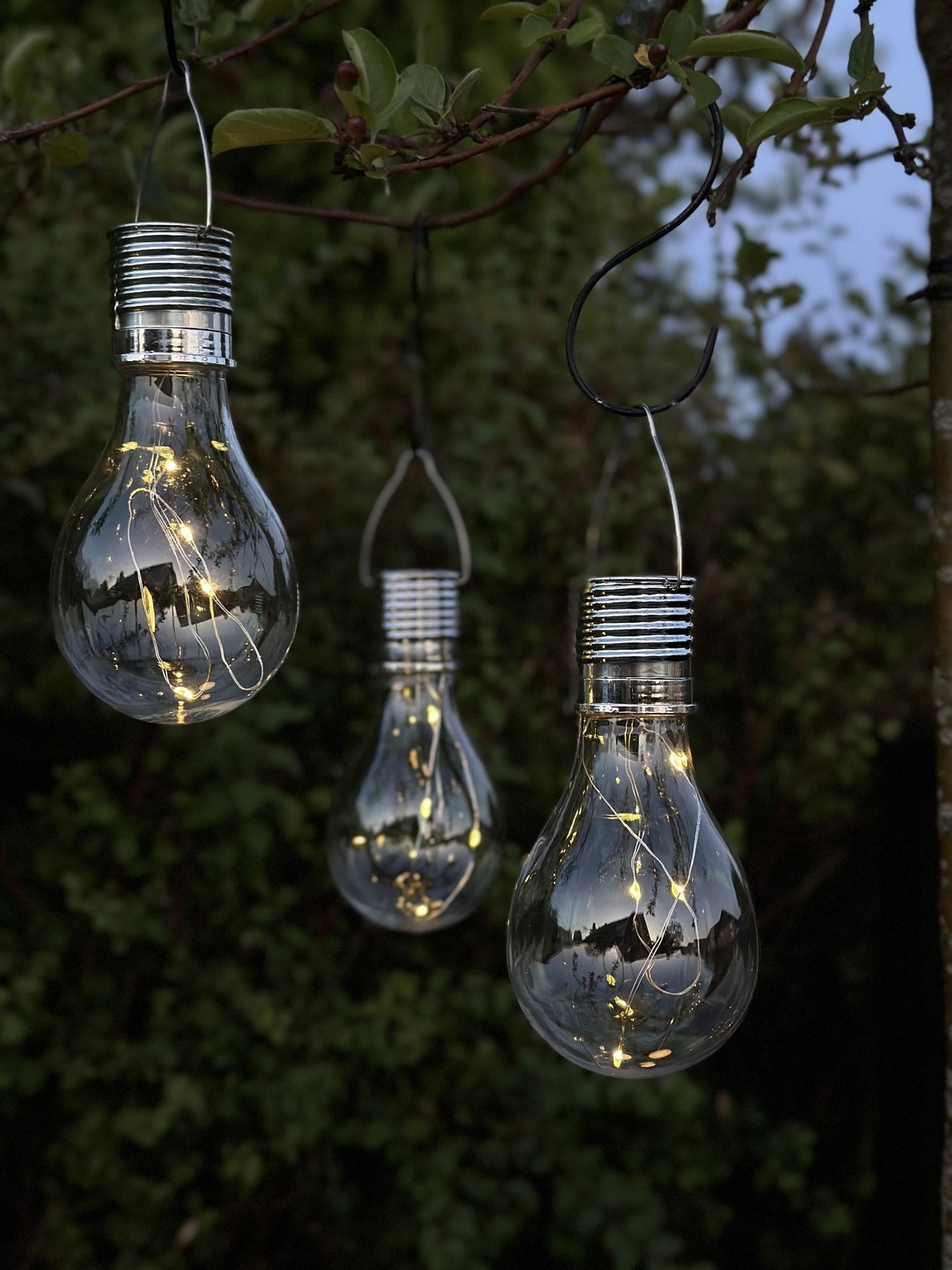 XL lyspære med solceller - Tilbud 4 stk - VIAMAJA.DK