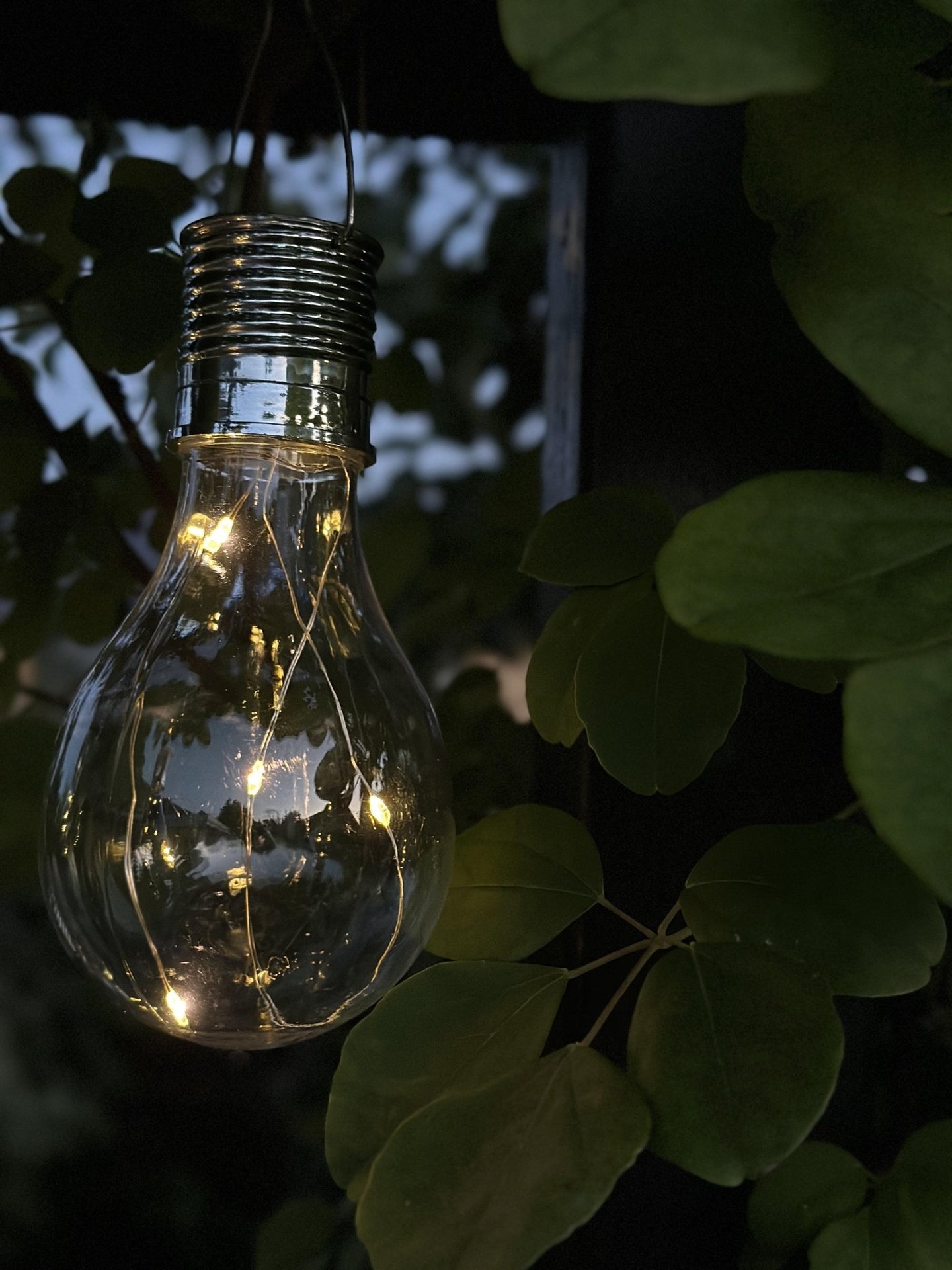 XL lyspære med solceller - Tilbud 4 stk - VIAMAJA.DK