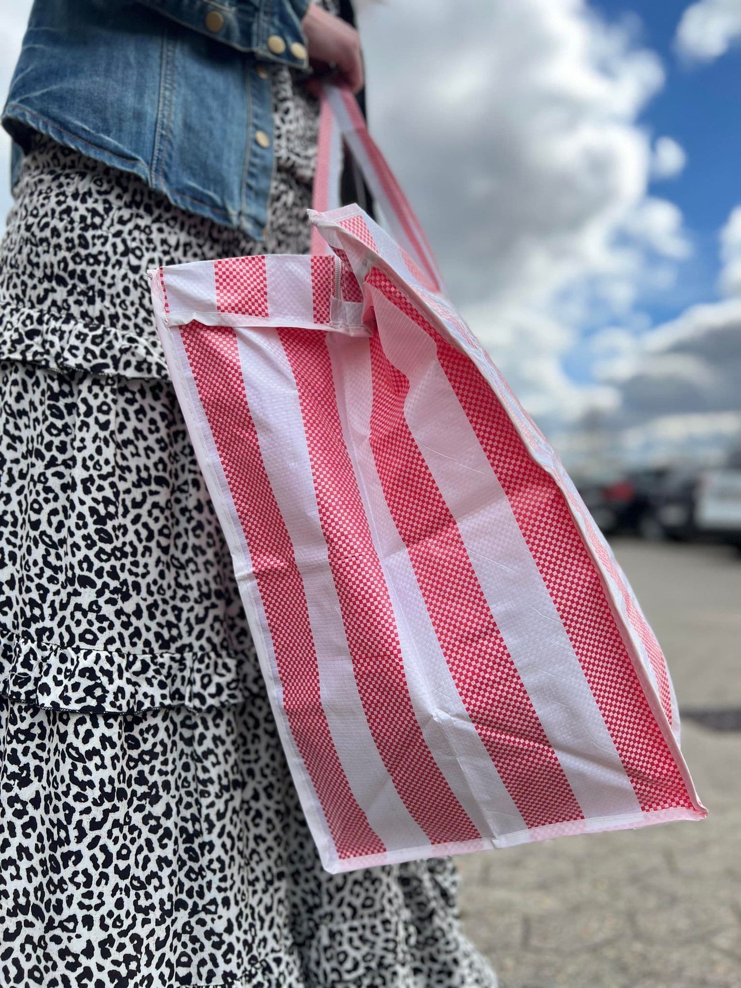 XL strandtaske med Strib - Rød - VIAMAJA.DK