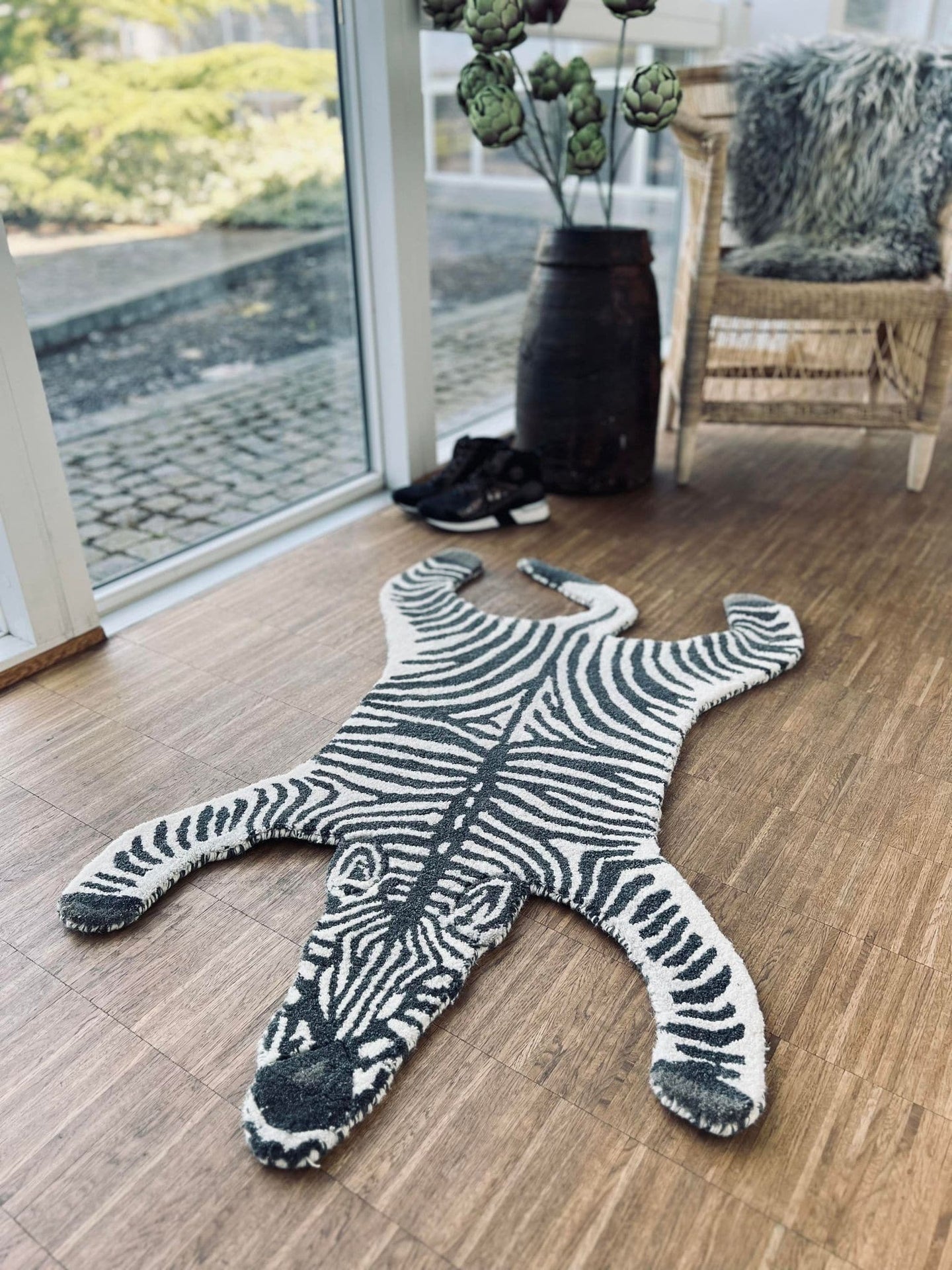 ZEBRA TÆPPE I ULD - 68X113CM - VIAMAJA.DK